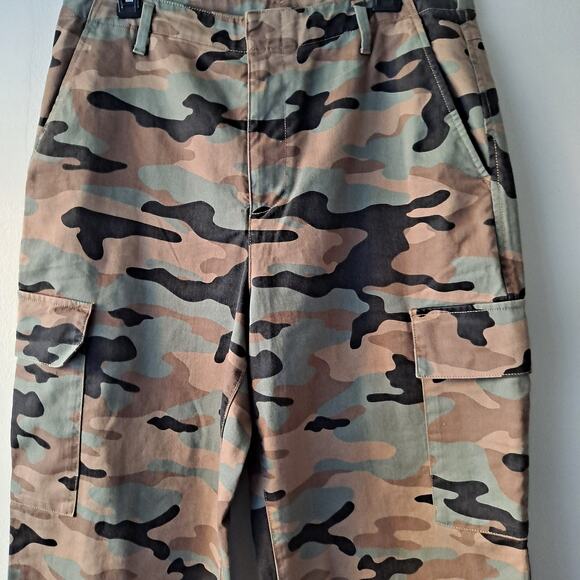 Gap Loose Khaki Cargo Pants High Rise Wide Leg Green Camo Print Women's Size 12 - Picture 7 of 13